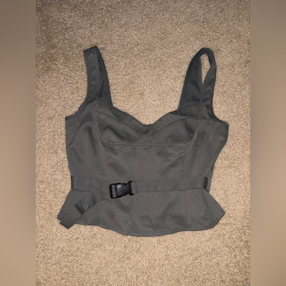 NWT Pretty little thing gray buckle, crop top size medium